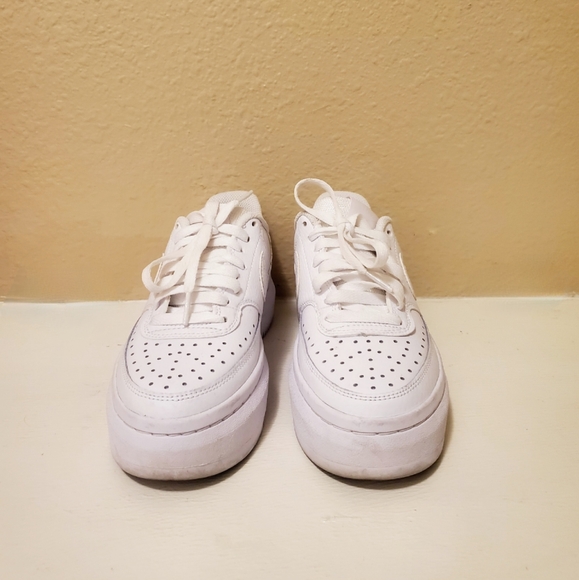 WHITE NIKE COURT VISION ALT LTR - Picture 2 of 8